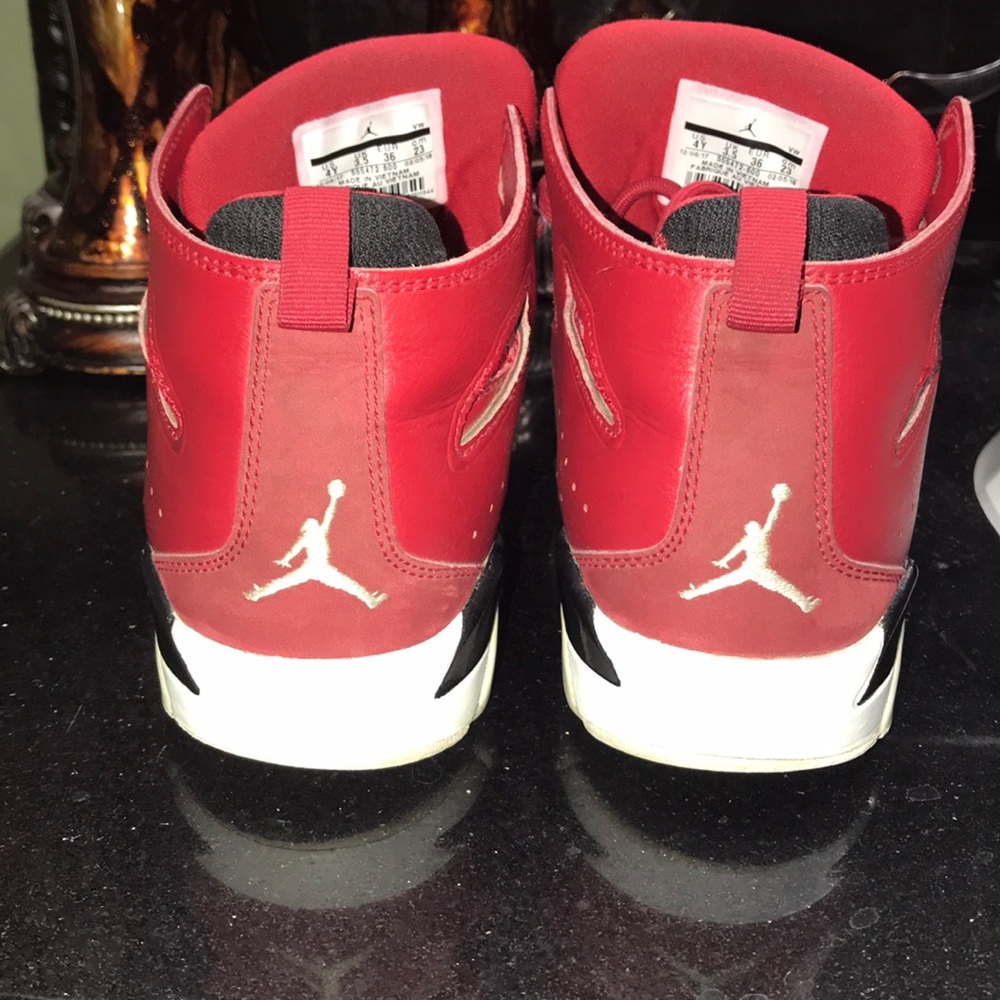 Jordan Retro 6 - Picture 2 of 4